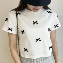 リボン付きホワイトクロップドTシャツ ミニリボンコンパクトワッフルT