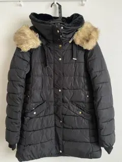 ZARA ファー付きブラックダウンジャケット