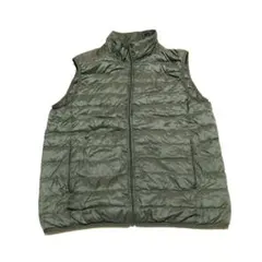 大人気！UNIQLO ユニクロ ウルトラライトダウンベスト