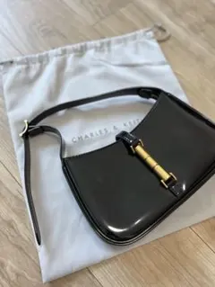 CHARLES & KEITH ブラック ハンドバッグのサムネイル