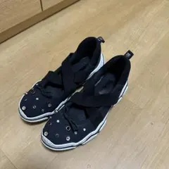 REDVALENTINO 39バレエスニーカー　スタッズ　黒　可愛いのサムネイル