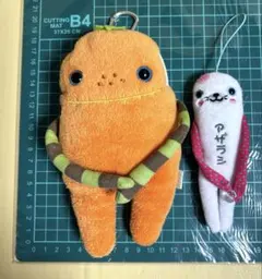 モケケ ぬいぐるみ マスコット 2個　ご当地限定　愛媛みかんポーチ　アザラシ