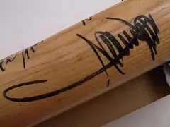王貞治 & ハンク・アーロン 直筆ダブルサイン バット 王貞治 & ハンク・アーロン 直筆ダブルサイン バット - メルカリ