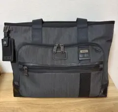 TUMI EAST WESTトートバッグのサムネイル