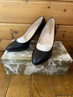 セブントゥエルブサーティー パンプス　ヒール パンプス 黒