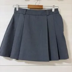 GU ジーユー (M)　サイドプリーツ スコートのサムネイル