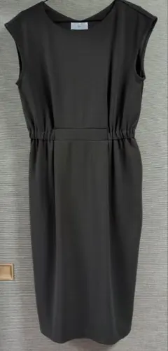 index ノースリーブロングワンピース ブラウン