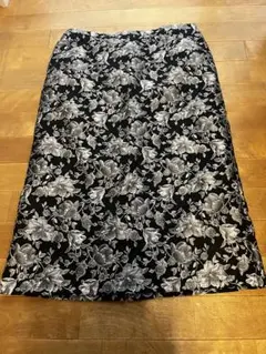 LAVEANGE 花柄 ロングタイトスカート ブラックのサムネイル