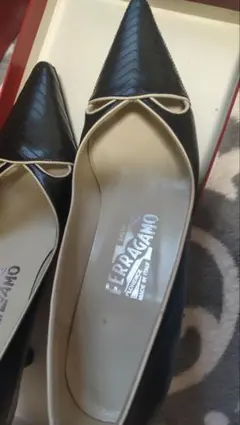 フェラガモ パンプス ブラック 黒