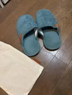 青いスエードスリッパ 収納袋付き