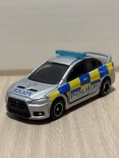 三菱 ランサー エボリューションX パトカー トミカ