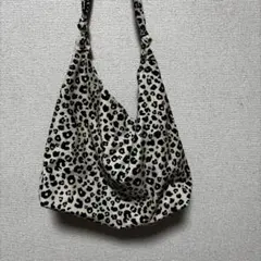 ヒョウ柄トートバッグ