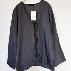 【新品タグ付き】ZARA ダークグレー Vネック リボン付き長袖シャツ