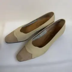 22.5cmベージュ スエード ポインテッドトゥ パンプス　3cmヒール