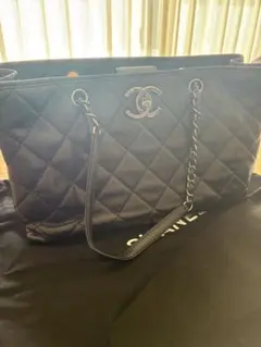 CHANEL キャビアスキン製マトラッセトートバッグ