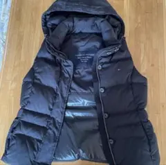 美品　TOMMY HILFIGER ブラック ダウンベスト