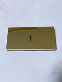 YSL イヴ・サンローラン パウダーファンデーションのサムネイル