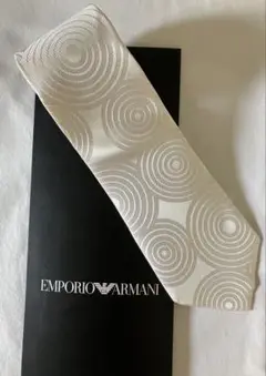 EMPORIO ARMANI ネクタイ　ホワイト（新品未使用品）