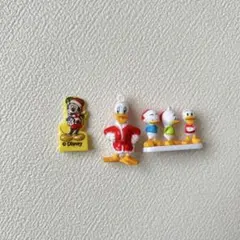 ディズニーキャラクター チョコエッグ　クリスマス　3体　ミッキー　ドナルド