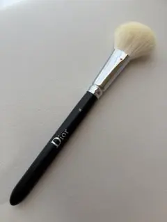 Dior チークブラシ 16 チークブラシのサムネイル