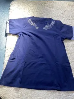 刺繍入りネイビーエプロン