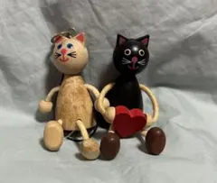 木製 猫の置物 キーホルダー 2個セット PRAGUE
