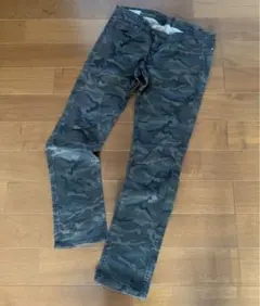 レディース迷彩柄　カムフラージュ　デニムジーンズ　Lサイズ
