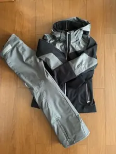 美品 phenix(フェニックス)スキーウェア レディース 上下セット