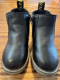 Item thumbnail for item 7a67b2ab-1ffe-4ec5-a8aa-3e3b7bc0a5cb