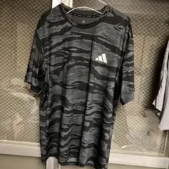 adidas トレーニングシャツ 迷彩柄のサムネイル