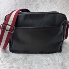 BALLY　バリー　ソフト　レザー　ショルダーバッグ　本革　鍵　書類　ビジネスのサムネイル