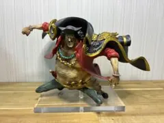 ONE PIECE 黒ひげ マーシャル・D・ティーチ フィギュアのサムネイル