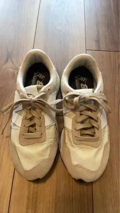 New Balance ニューバランス　ベージュ ホワイト スニーカー