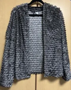 H&M DIVIDED フェイクファー カーディガン ゼブラ柄のサムネイル