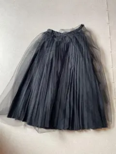 ブラックプリーツスカート