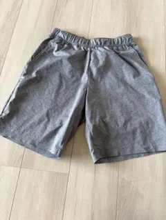 ユニクロ　ショート・ハーフパンツ Sサイズ