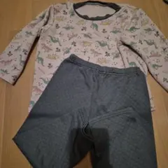 恐竜柄長袖パジャマセット　キルト　110　保育園