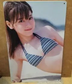 ブリキ看板　　女性Marupi新品