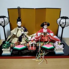 伝統的な雛人形セット