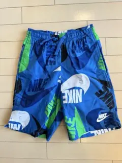 NIKE ハーフパンツ Mサイズ　140-150