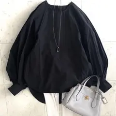 美品 アドーアADORE ハイカウントタイプライターブラウス ビッグボリューム袖のサムネイル