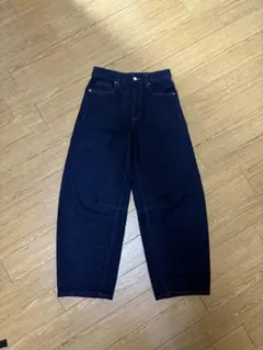 新品未使用品 GU バレルレッグ ジーユー デニム ジーンズ
