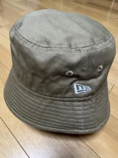 ニューエラ　バケットハット　ベージュ
