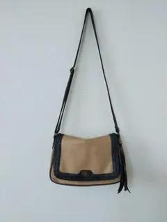 ショルダーバック　ベージュ