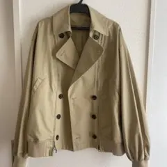 ベージュ フード付き ジップアップジャケットのサムネイル