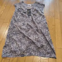 ワンピース　花柄　グレー