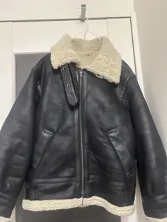 黒レザー ムートンコート ボア襟