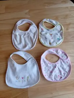 ミキハウス 赤ちゃん用スタイ4枚セット コットン100%