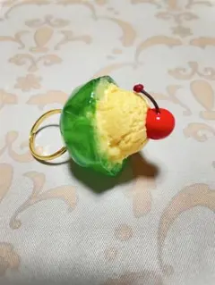 ハンドメイド　クリームソーダデザインリング