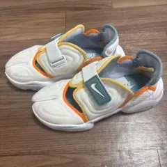 Nike　アクアリフト　スニーカー　白　オレンジ　ナイキ　23cm 23